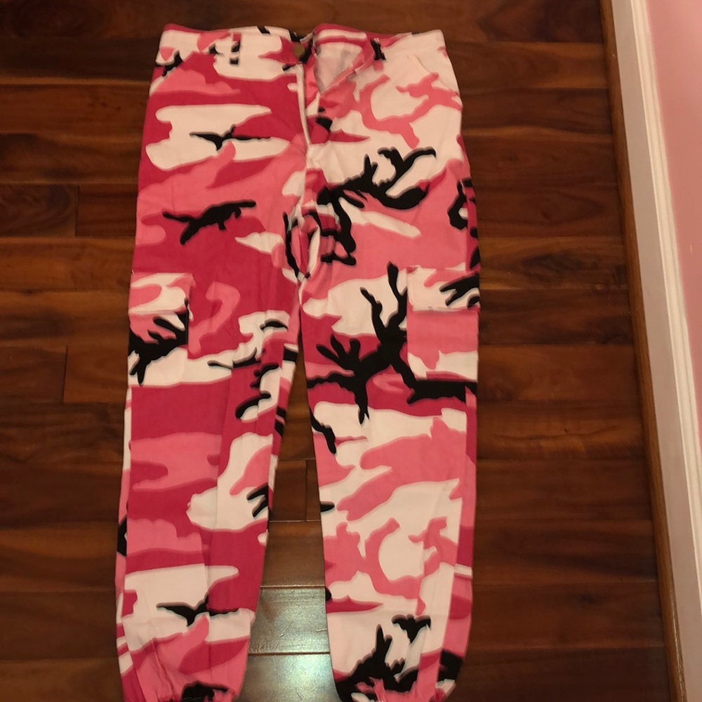 camo pants